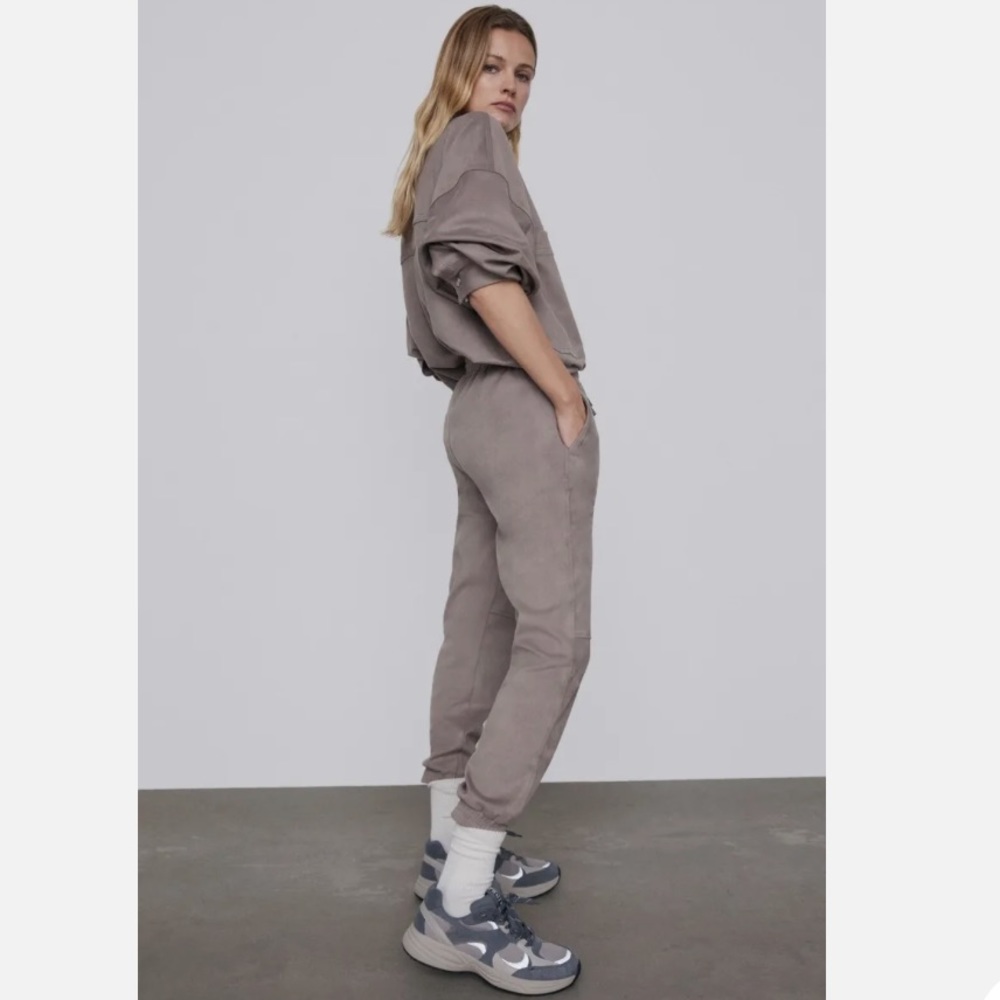 EUC ZARA Womens Faux Suede Jogger Pant